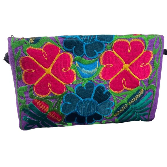 NWOT Women's Multi-Colored Floral Print Embroidered Clutch W/ Shoulder Strap - Picture 2 of 5